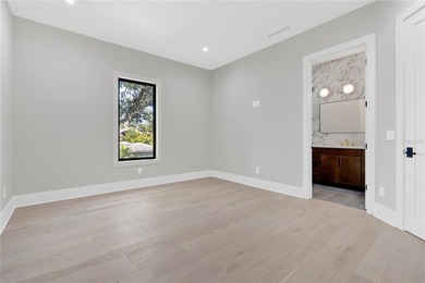 Price to Sell - Quiet Luxury | Move-In Ready | Prime Sunset Park - photo 29