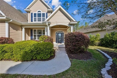Featuring a beautiful home, originally a Bent Pine Construction - photo 6