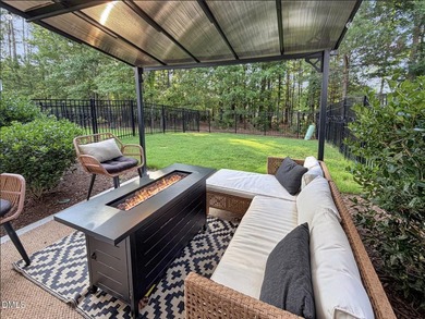 2 CAR GARAGE, FENCED YARD, FRIDGE INCLUDED! You won't find - photo 47