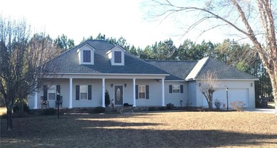 Peaceful living by Lake Blackshear!! Nestled in a wonderful - photo 1