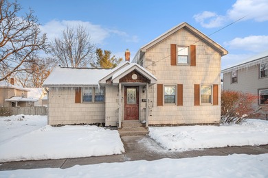 St. Joseph River Home For Sale in Niles Michigan