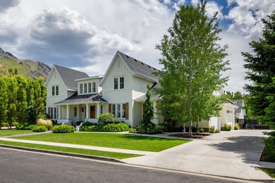 Amazing property!! You have got to see it! Home is completely up - photo 2