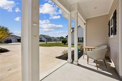 NEARLY NEW 3-BEDROOM HOME IN VICTORIA LANDING! IF YOU'RE LOOKING - photo 9