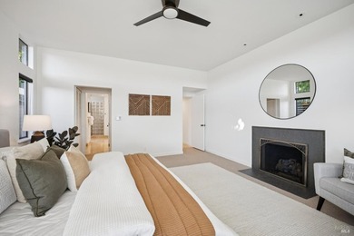 A single-level home, with 180 degree views, in a gated community - photo 11