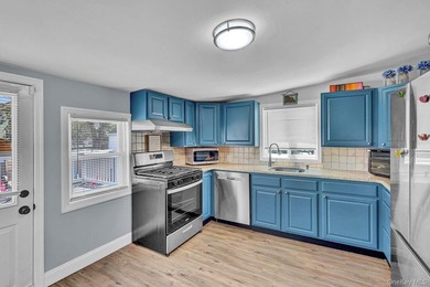 Location, Location, Location! This updated 4 bedroom, 3 bath - photo 11