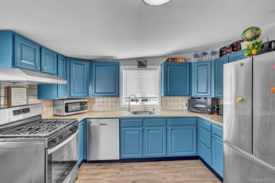 Location, Location, Location! This updated 4 bedroom, 3 bath - photo 13