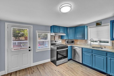 Location, Location, Location! This updated 4 bedroom, 3 bath - photo 14
