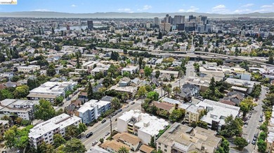 Updated single-level condo in one of Oakland's most convenient - photo 29