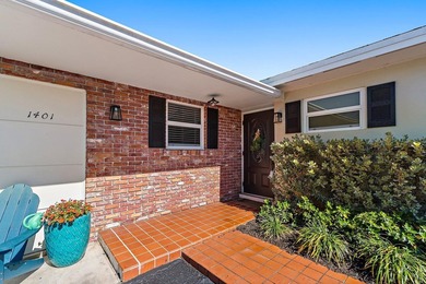 Positioned on an oversized corner lot in Lake Clarke Shores - photo 8