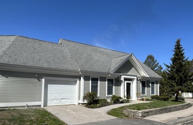 This Garden Cottage in sought-after Farragut is in one of the - photo 3