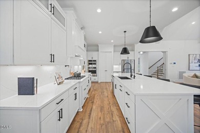 Almost new. Move-in ready. And so many enhancements already - photo 8