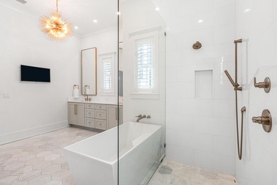 Set within the exclusive waterfront neighborhood of Churchill - photo 11