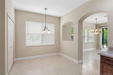 Size matters! Spacious 3,580 square foot under air pool home - photo 13