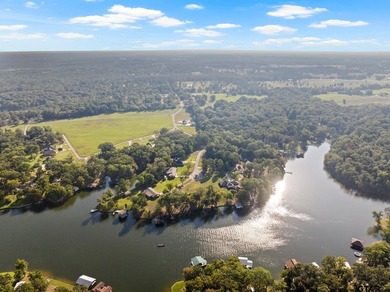 Welcome to your dream oasis on Lake Bob Sandlin! Nestled on - photo 14