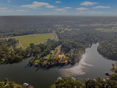 Welcome to your dream oasis on Lake Bob Sandlin! Nestled on - photo 15