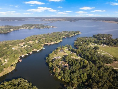 Welcome to your dream oasis on Lake Bob Sandlin! Nestled on - photo 17