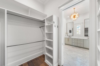 Set within the exclusive waterfront neighborhood of Churchill - photo 19