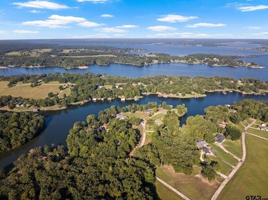 Welcome to your dream oasis on Lake Bob Sandlin! Nestled on - photo 19