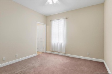 Size matters! Spacious 3,580 square foot under air pool home - photo 26