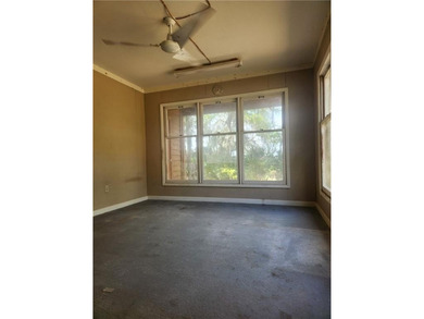 Welcome to 160 Glyndale Circle in Brunswick, GA-a unique and - photo 9