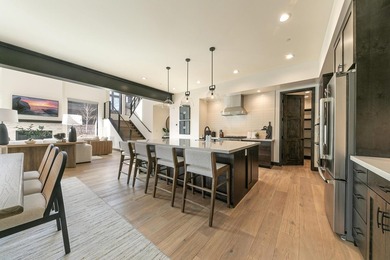 Experience luxury mountain living in this brand-new Mountain - photo 10