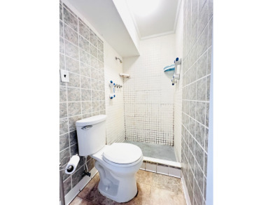 ATTENTION LAKE LOVERS - FAMILY COMPOUND OR  - 2 UNITS ON 1 SOLD - photo 31