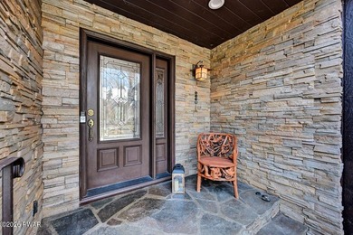 Splendor on the lake! A beautiful manicured, level lot on a - photo 5
