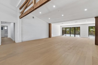 Perfectly positioned a few blocks from the Intracoastal in the - photo 11