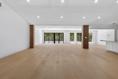 Perfectly positioned a few blocks from the Intracoastal in the - photo 12