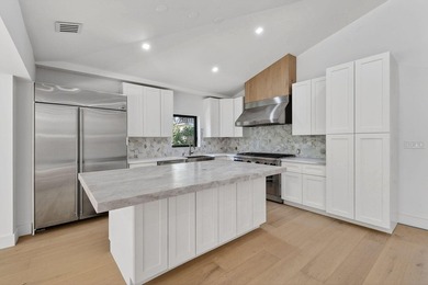 Perfectly positioned a few blocks from the Intracoastal in the - photo 17