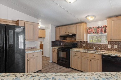 Freedom awaits at this 3-bedroom, 2-bath Fleetwood manufactured - photo 18