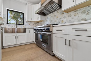 Perfectly positioned a few blocks from the Intracoastal in the - photo 20