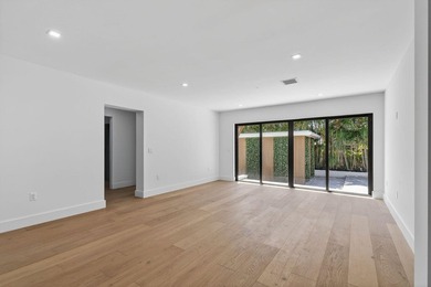 Perfectly positioned a few blocks from the Intracoastal in the - photo 21