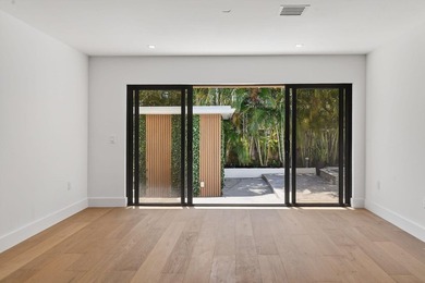 Perfectly positioned a few blocks from the Intracoastal in the - photo 22