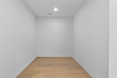 Perfectly positioned a few blocks from the Intracoastal in the - photo 27