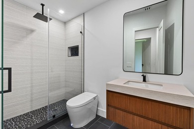 Perfectly positioned a few blocks from the Intracoastal in the - photo 30