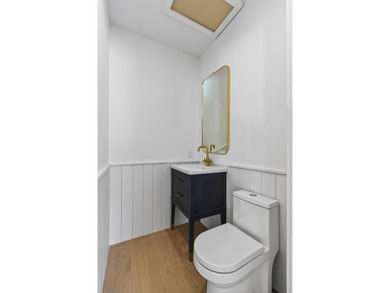 Perfectly positioned a few blocks from the Intracoastal in the - photo 45