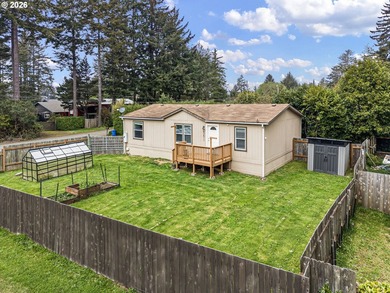 Cute 3 bed/2 bath a third of a mile to Barview Wayside Beach - photo 4