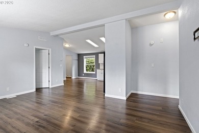 Cute 3 bed/2 bath a third of a mile to Barview Wayside Beach - photo 9