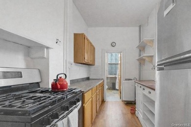 Welcome to 584 Sterling Place, a classic three-family townhouse - photo 9