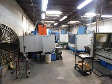 First time on the market this Commercial Job Shop with CNC Mills - photo 12