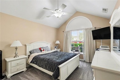 Welcome to Mirror Lake, where resort-style living meets everyday - photo 19