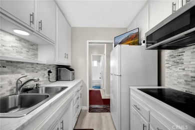 Welcome to this charming top floor 1 bedroom, 1 bath own your - photo 4