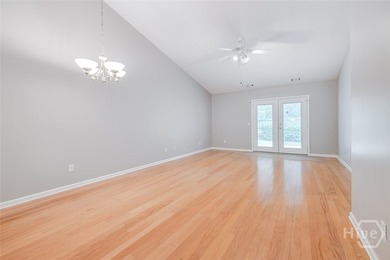 Lovely single-story, well-kept townhome in River Pointe is - photo 4