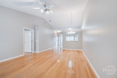 Lovely single-story, well-kept townhome in River Pointe is - photo 5