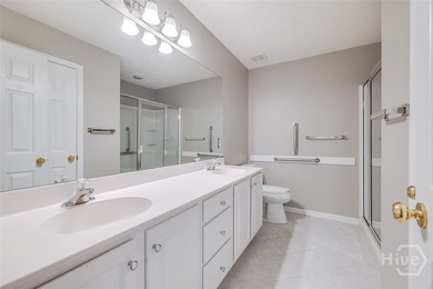 Lovely single-story, well-kept townhome in River Pointe is - photo 7