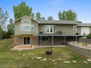 Set on 3.8 acres in Lakeview Estates near Fort Stevenson State - photo 2