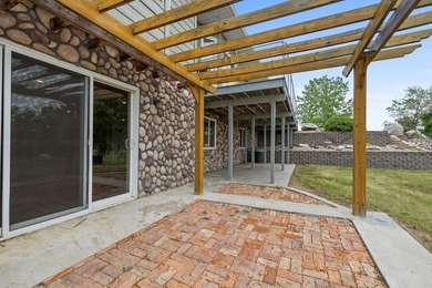 Set on 3.8 acres in Lakeview Estates near Fort Stevenson State - photo 4