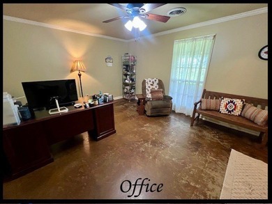 NEW PRICE IMPROVEMENT! Looking for a spacious single-level home - photo 7