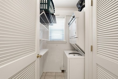 Amazing opportunity to own a 3-bedroom condo in the sought-after - photo 28